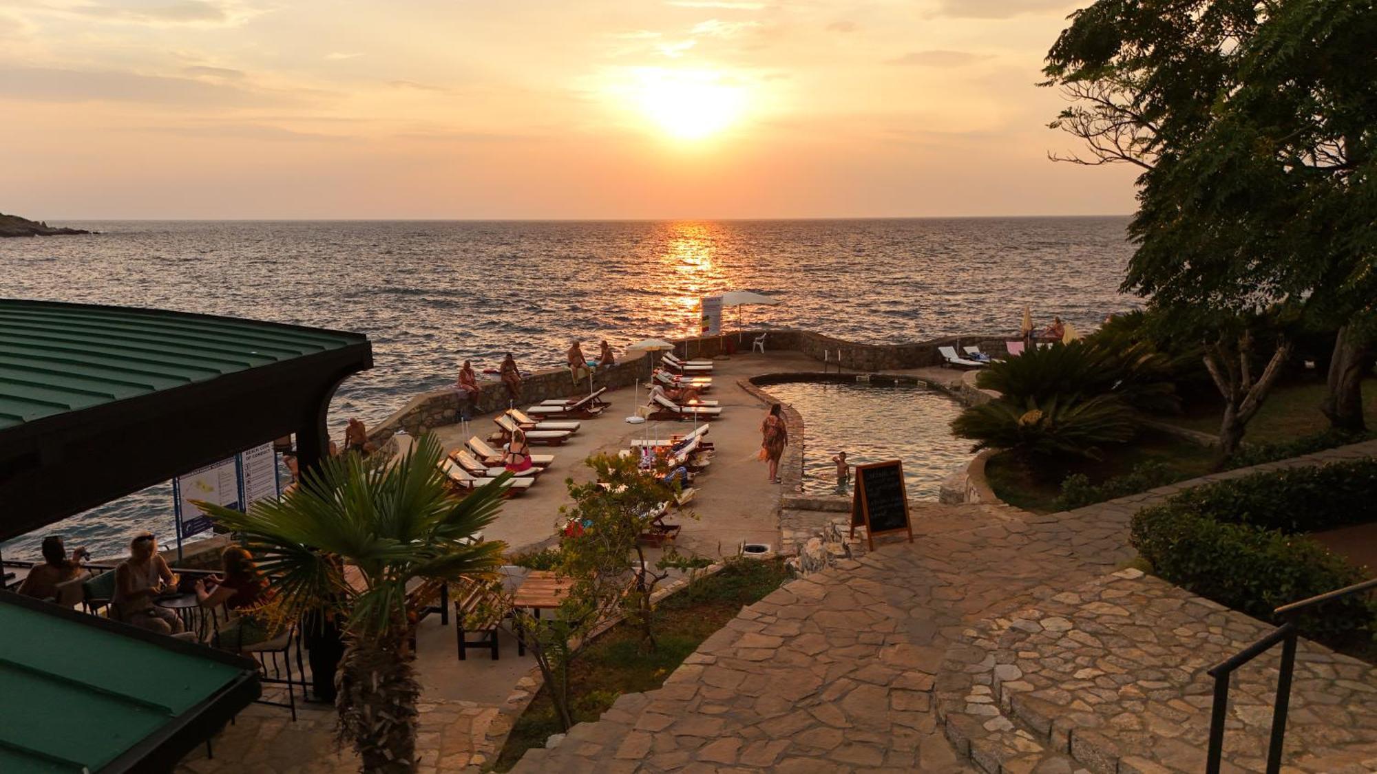 Hotel R Utjeha Luaran gambar
