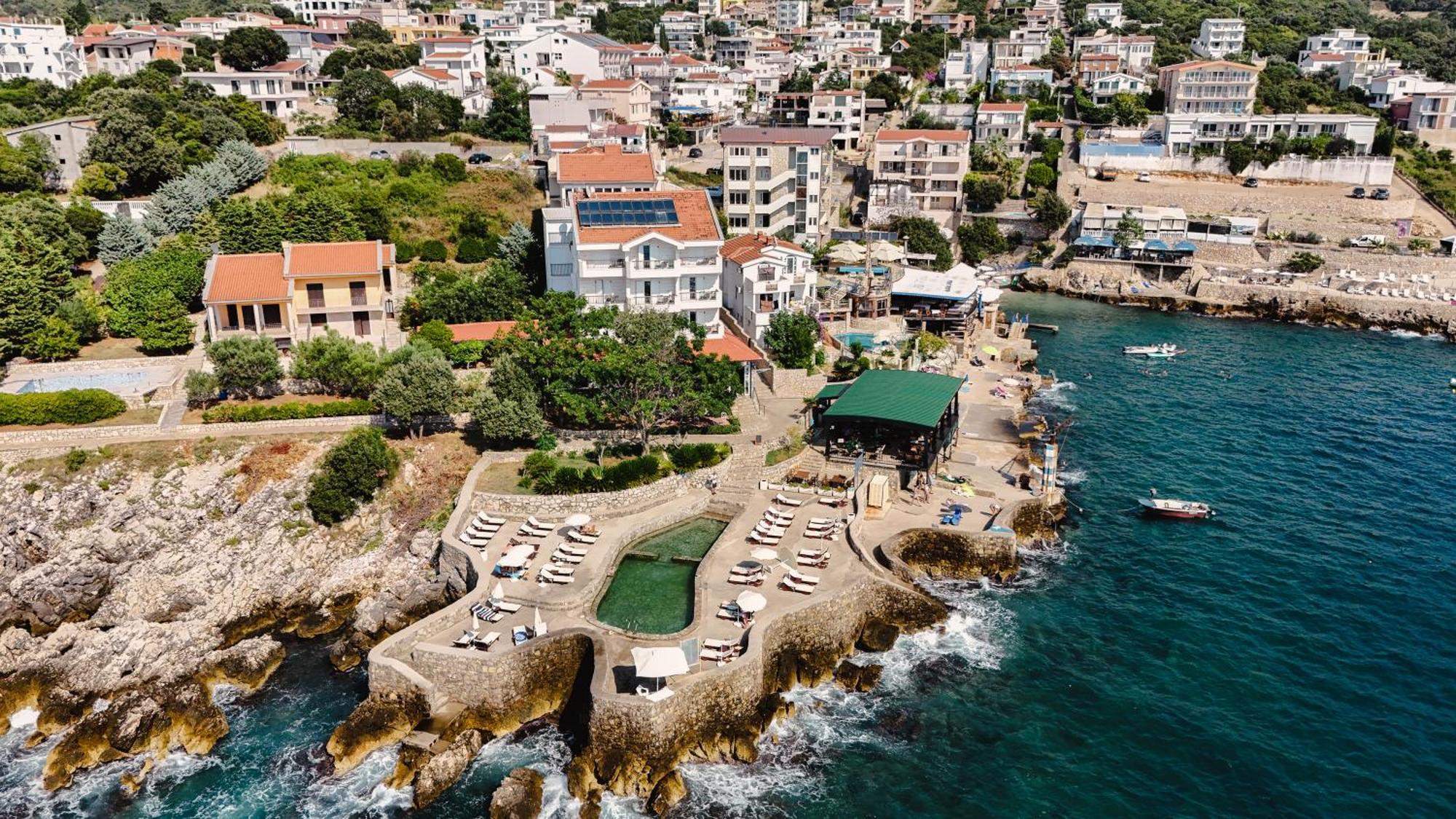 Hotel R Utjeha Luaran gambar