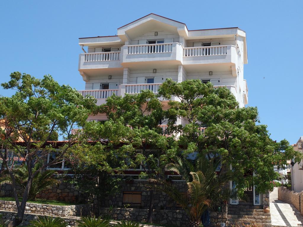 Hotel R Utjeha Luaran gambar