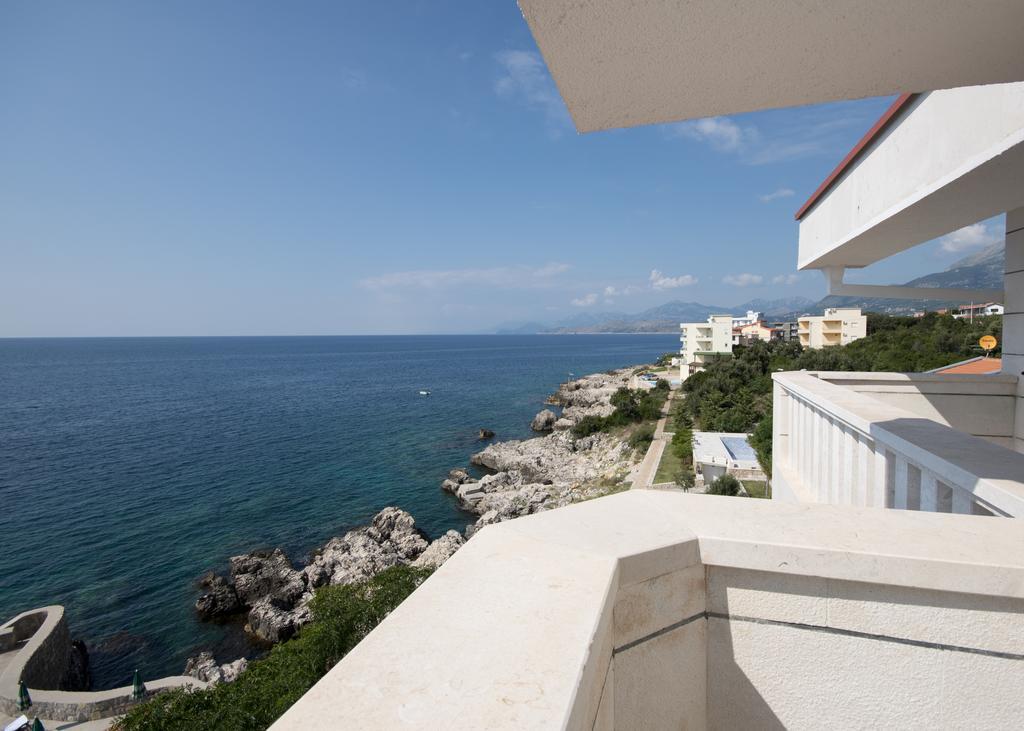 Hotel R Utjeha Luaran gambar