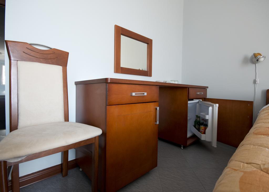 Hotel R Utjeha Luaran gambar