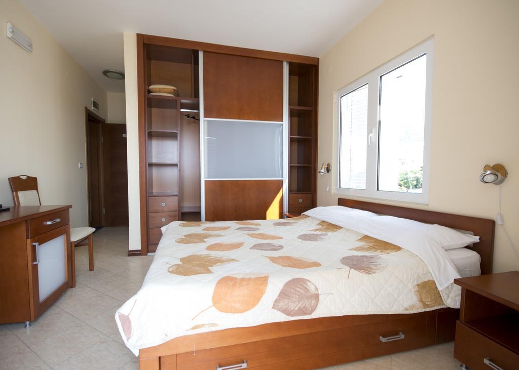 Hotel R Utjeha Luaran gambar